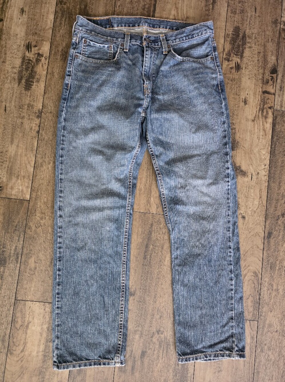 Levi's 559 Relaxed Straight Fit Jeans  32x30. Red Tab